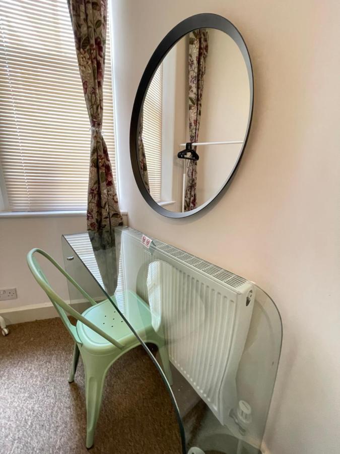 Central Located Two Bedroom Suite بريستول المظهر الخارجي الصورة