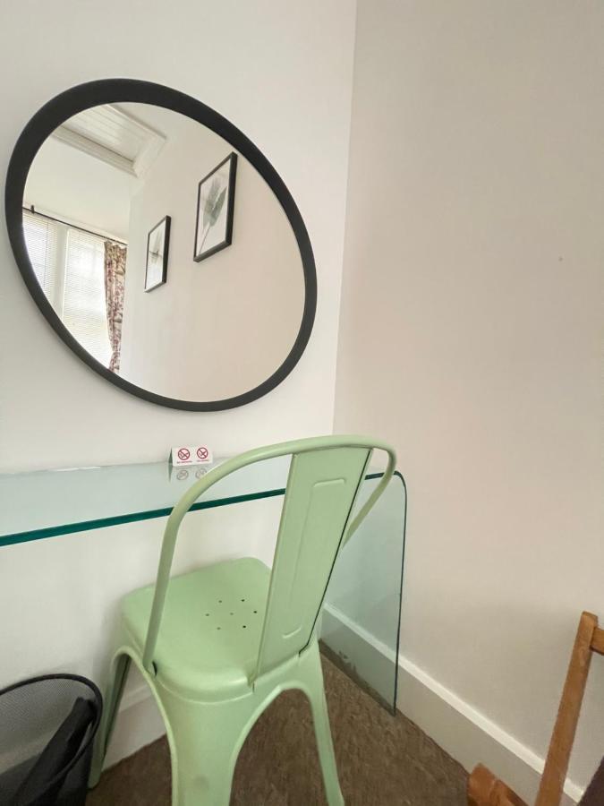Central Located Two Bedroom Suite بريستول المظهر الخارجي الصورة